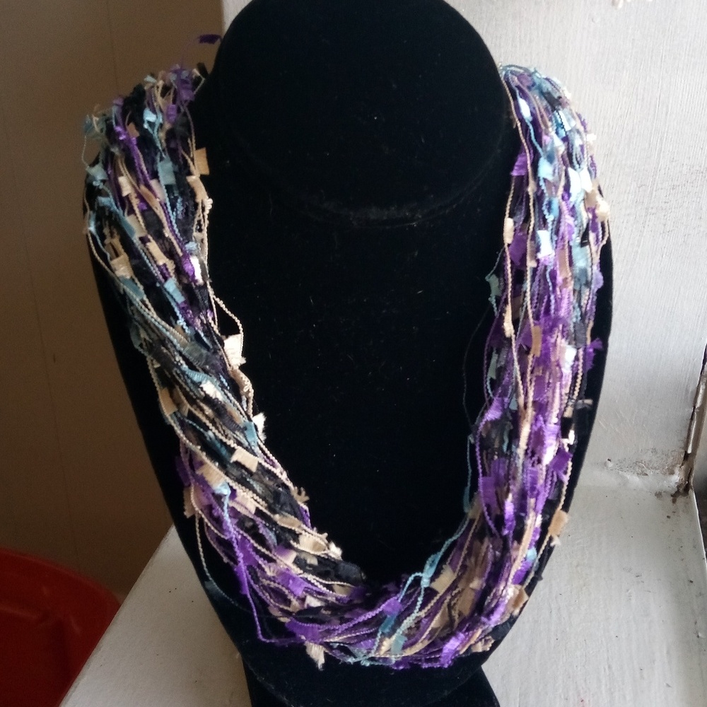 Purple Yarn Magnetic Clap Necklace 12"